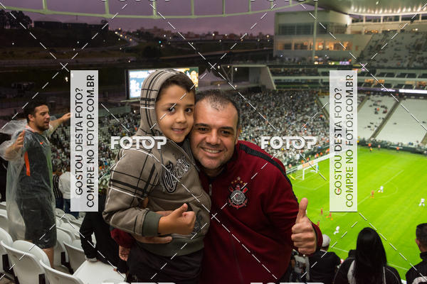 Buy your photos of the eventCorinthians X Fluminense - Brasileir�o on Fotop