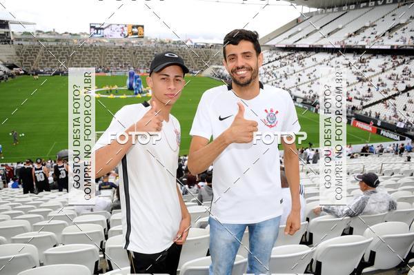 Buy your photos of the eventCorinthians X Fluminense - Brasileir�o on Fotop