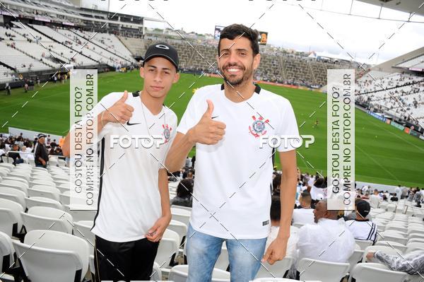 Buy your photos of the eventCorinthians X Fluminense - Brasileir�o on Fotop