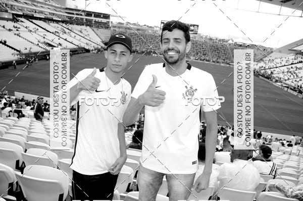 Buy your photos of the eventCorinthians X Fluminense - Brasileir�o on Fotop