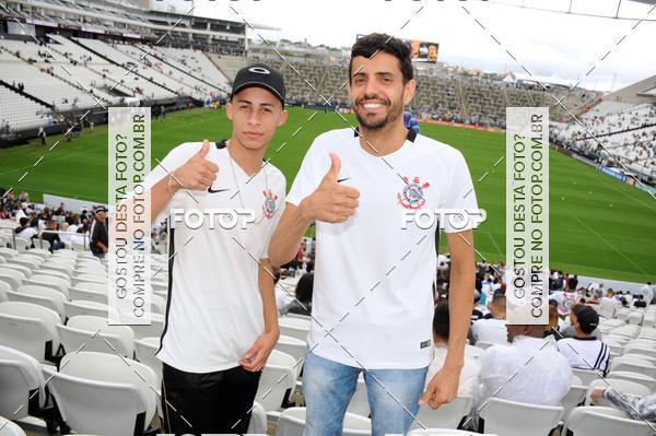 Buy your photos of the eventCorinthians X Fluminense - Brasileir�o on Fotop