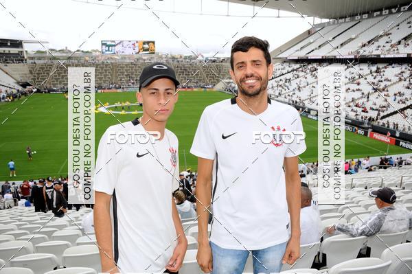Buy your photos of the eventCorinthians X Fluminense - Brasileir�o on Fotop