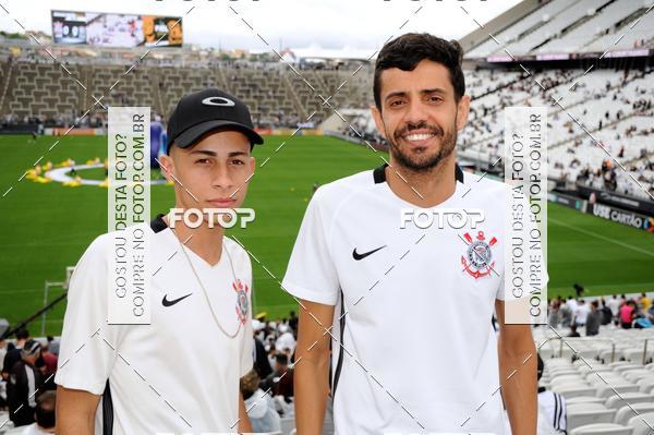 Buy your photos of the eventCorinthians X Fluminense - Brasileir�o on Fotop