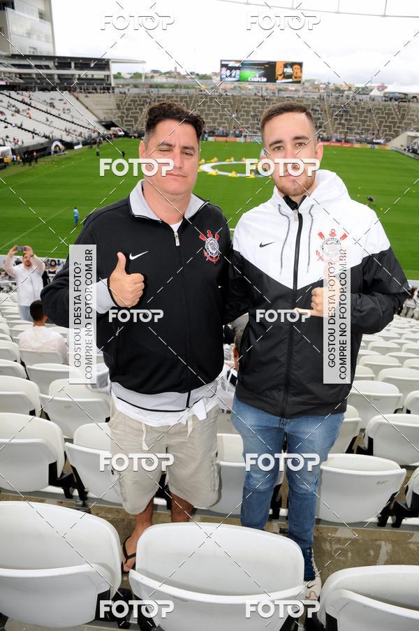 Buy your photos of the eventCorinthians X Fluminense - Brasileir�o on Fotop
