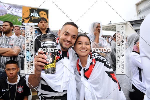 Buy your photos of the eventCorinthians X Fluminense - Brasileir�o on Fotop