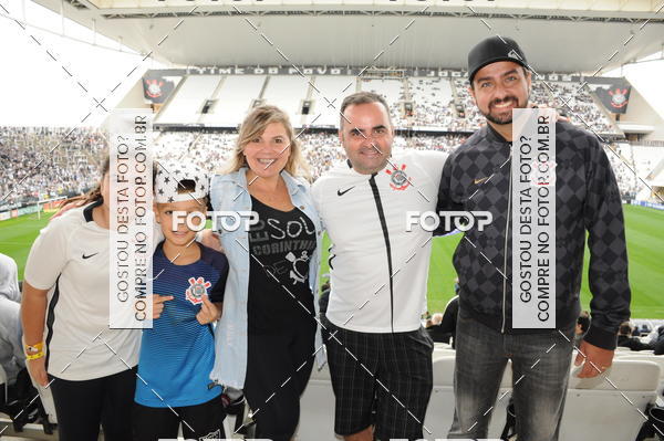 Buy your photos of the eventCorinthians X Fluminense - Brasileir�o on Fotop