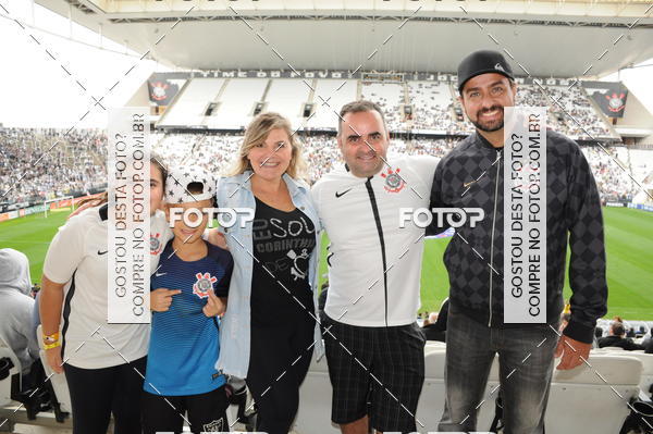 Buy your photos of the eventCorinthians X Fluminense - Brasileir�o on Fotop