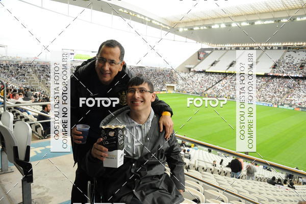 Buy your photos of the eventCorinthians X Fluminense - Brasileir�o on Fotop