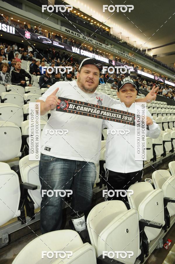 Buy your photos of the eventCorinthians X Fluminense - Brasileir�o on Fotop
