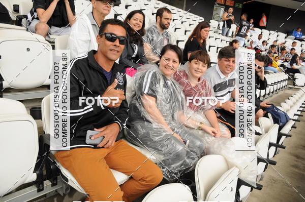 Buy your photos of the eventCorinthians X Fluminense - Brasileir�o on Fotop