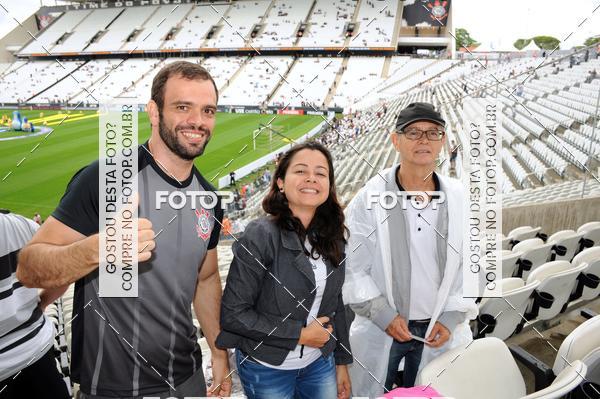 Buy your photos of the eventCorinthians X Fluminense - Brasileir�o on Fotop