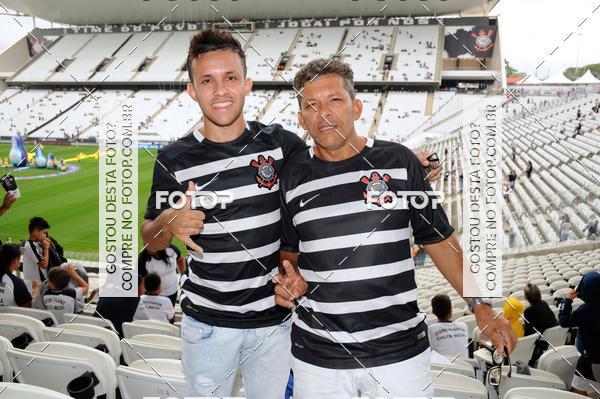 Buy your photos of the eventCorinthians X Fluminense - Brasileir�o on Fotop