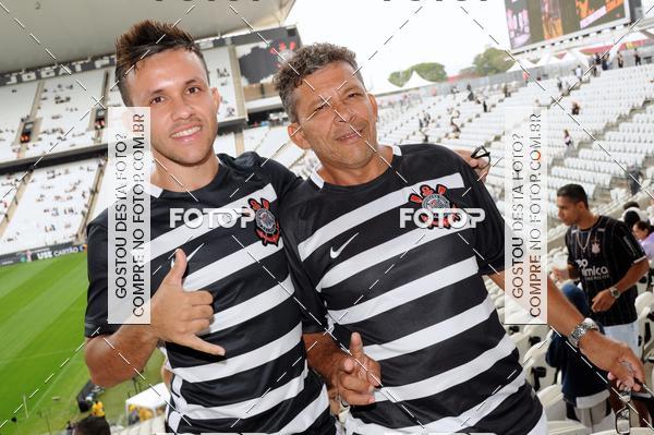 Buy your photos of the eventCorinthians X Fluminense - Brasileir�o on Fotop