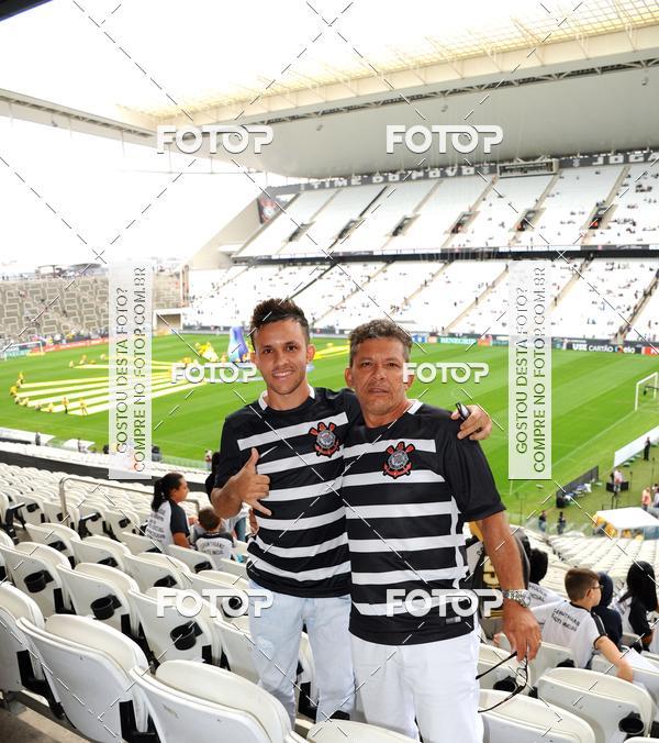 Buy your photos of the eventCorinthians X Fluminense - Brasileir�o on Fotop