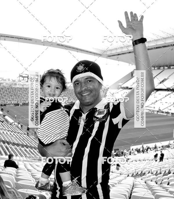 Buy your photos of the eventCorinthians X Fluminense - Brasileir�o on Fotop