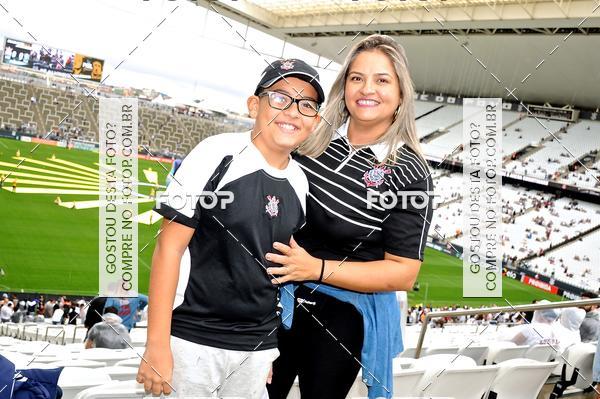 Buy your photos of the eventCorinthians X Fluminense - Brasileir�o on Fotop