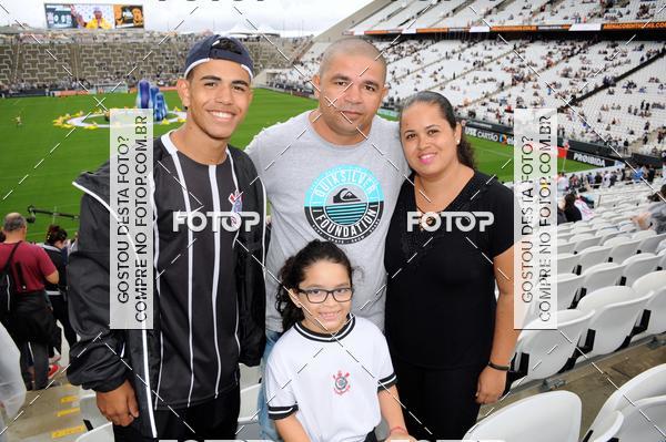 Buy your photos of the eventCorinthians X Fluminense - Brasileir�o on Fotop