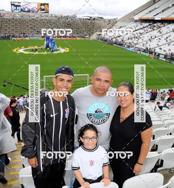 Buy your photos of the eventCorinthians X Fluminense - Brasileir�o on Fotop