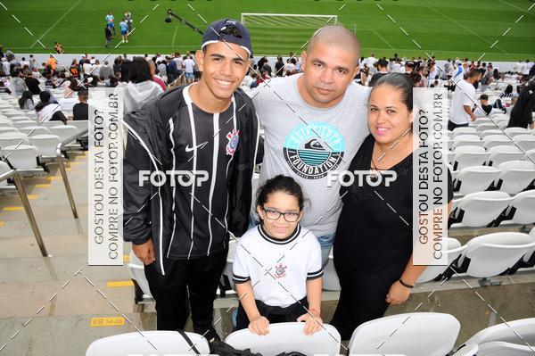 Buy your photos of the eventCorinthians X Fluminense - Brasileir�o on Fotop