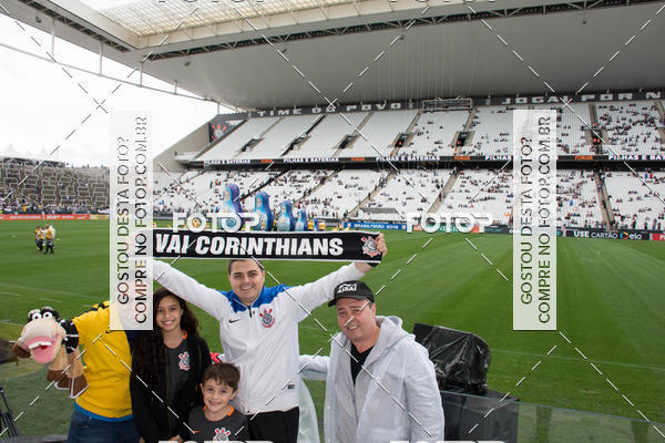 Buy your photos of the eventCorinthians X Fluminense - Brasileir�o on Fotop