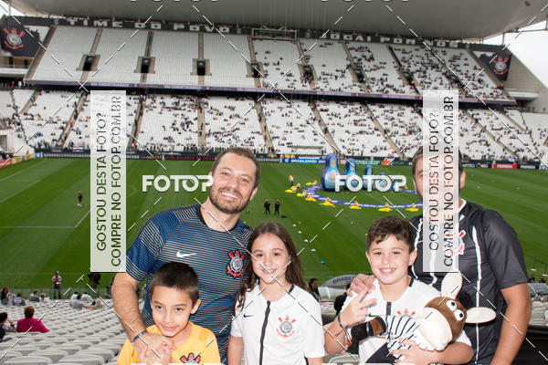 Buy your photos of the eventCorinthians X Fluminense - Brasileir�o on Fotop