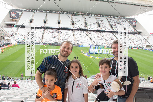 Buy your photos of the eventCorinthians X Fluminense - Brasileir�o on Fotop