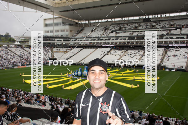 Buy your photos of the eventCorinthians X Fluminense - Brasileir�o on Fotop