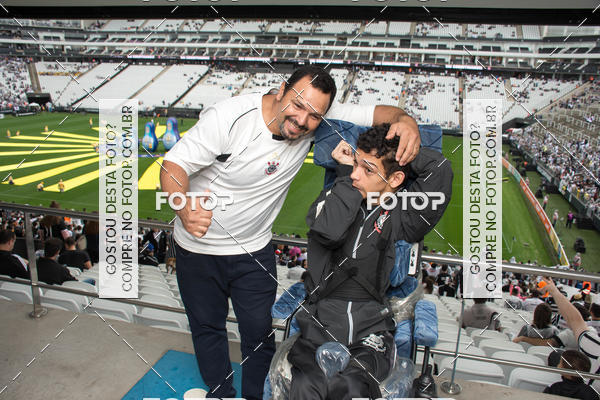 Buy your photos of the eventCorinthians X Fluminense - Brasileir�o on Fotop