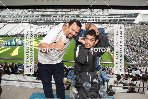 Buy your photos of the eventCorinthians X Fluminense - Brasileir�o on Fotop