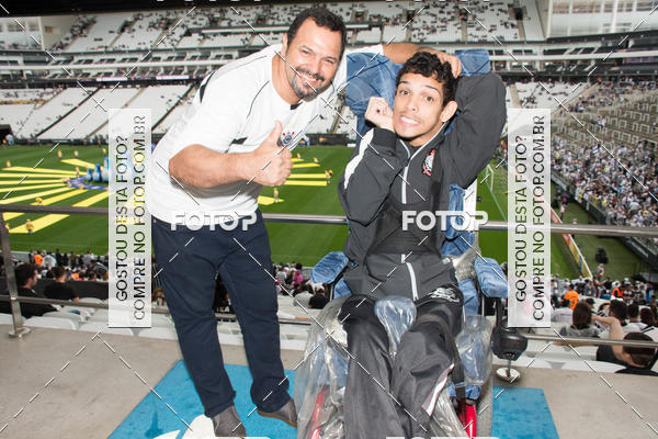 Buy your photos of the eventCorinthians X Fluminense - Brasileir�o on Fotop