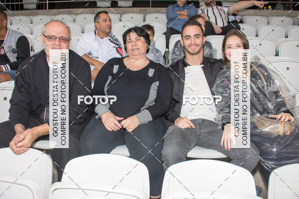 Buy your photos of the eventCorinthians X Fluminense - Brasileir�o on Fotop