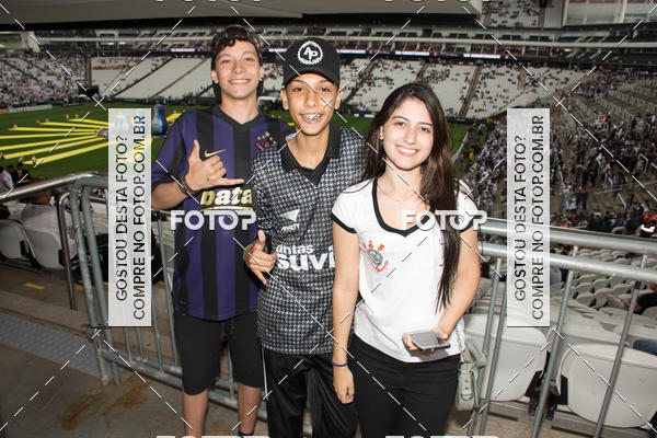 Buy your photos of the eventCorinthians X Fluminense - Brasileir�o on Fotop