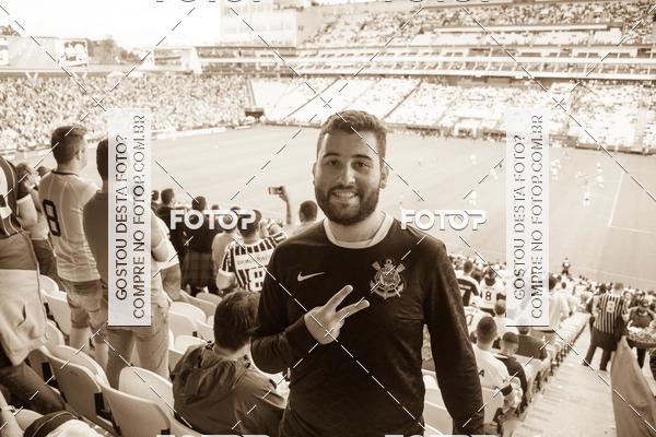 Buy your photos of the eventCorinthians X Fluminense - Brasileir�o on Fotop