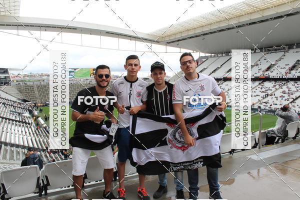 Buy your photos of the eventCorinthians X Fluminense - Brasileir�o on Fotop