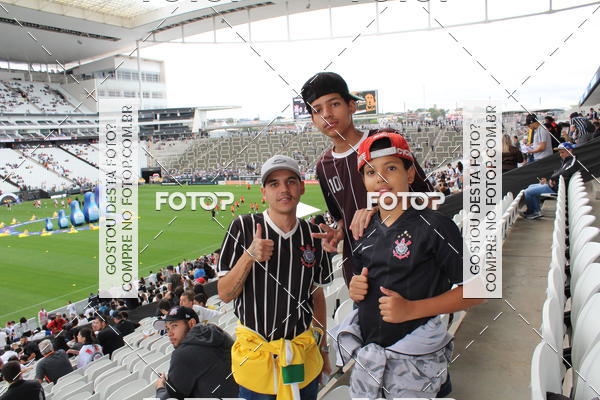 Buy your photos of the eventCorinthians X Fluminense - Brasileir�o on Fotop