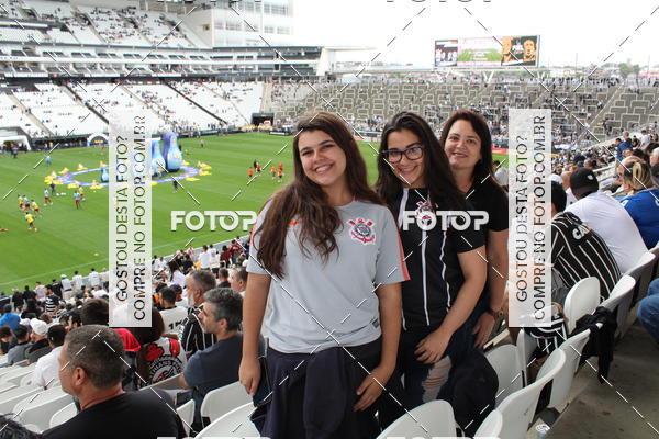 Buy your photos of the eventCorinthians X Fluminense - Brasileir�o on Fotop