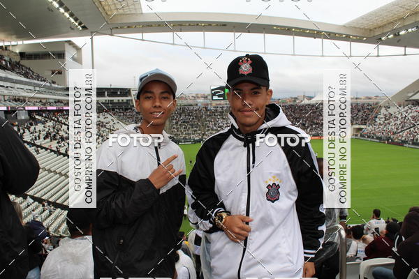 Buy your photos of the eventCorinthians X Fluminense - Brasileir�o on Fotop