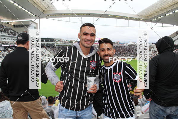 Buy your photos of the eventCorinthians X Fluminense - Brasileir�o on Fotop