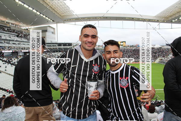 Buy your photos of the eventCorinthians X Fluminense - Brasileir�o on Fotop