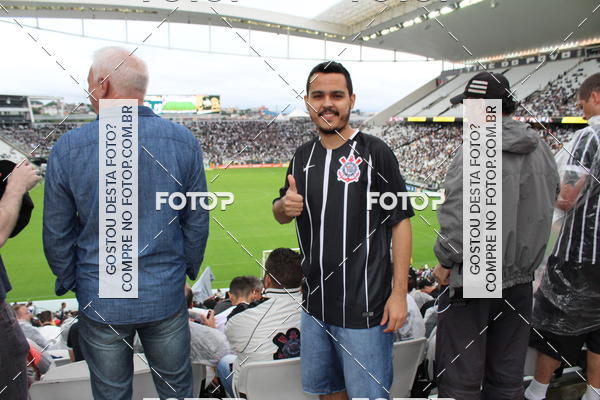 Buy your photos of the eventCorinthians X Fluminense - Brasileir�o on Fotop