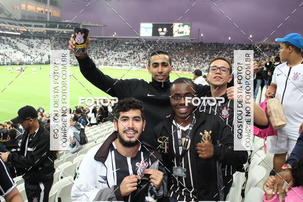 Buy your photos of the eventCorinthians X Fluminense - Brasileir�o on Fotop