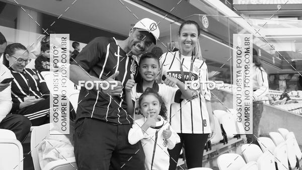 Buy your photos of the eventCorinthians X Fluminense - Brasileir�o on Fotop