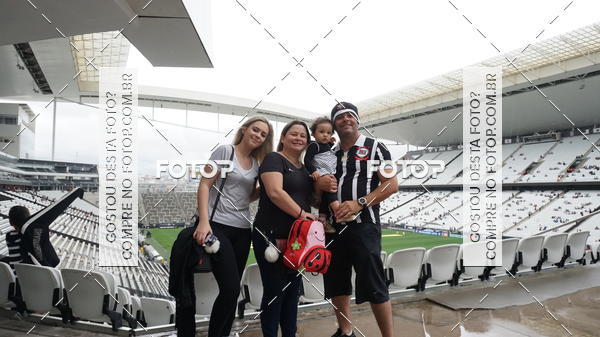 Buy your photos of the eventCorinthians X Fluminense - Brasileir�o on Fotop