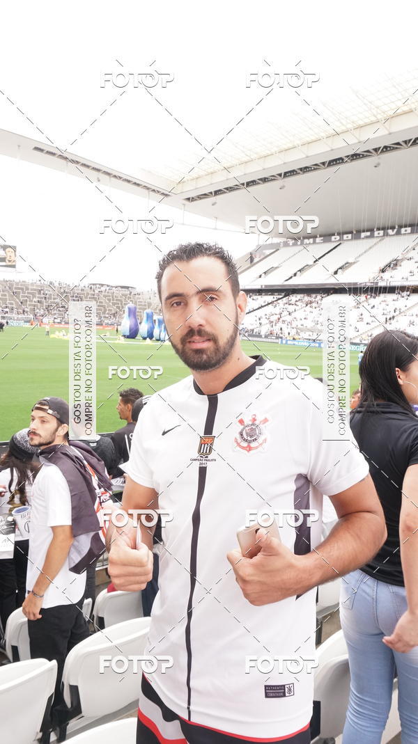 Buy your photos of the eventCorinthians X Fluminense - Brasileir�o on Fotop