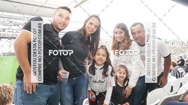 Buy your photos of the eventCorinthians X Fluminense - Brasileir�o on Fotop