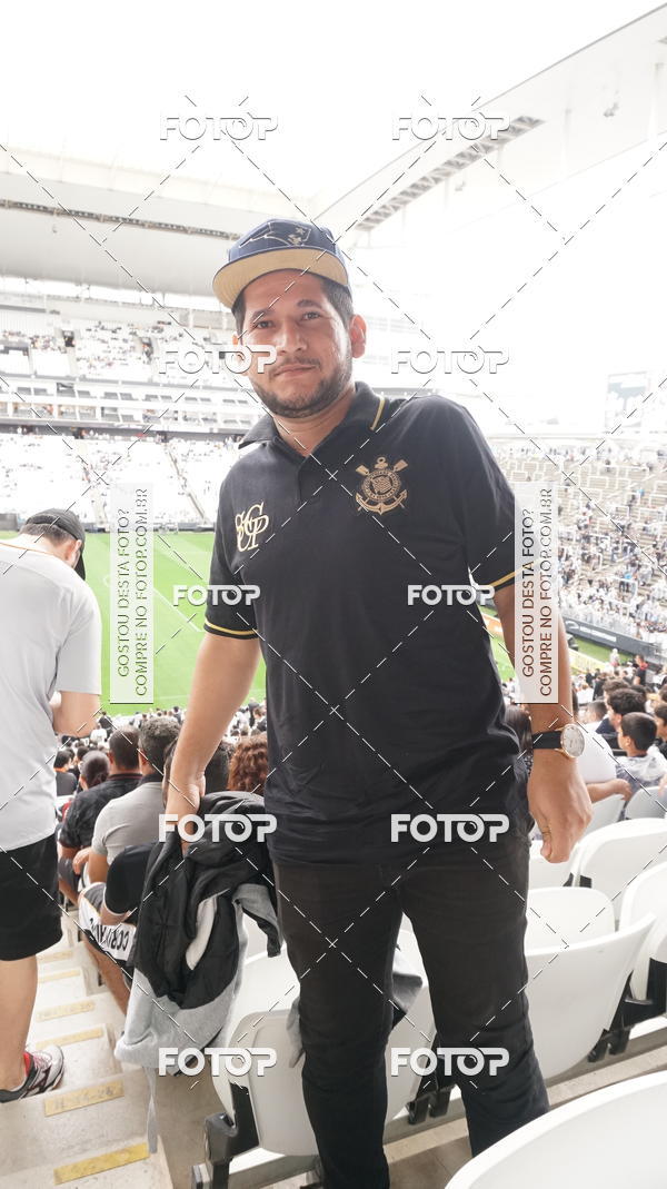 Buy your photos of the eventCorinthians X Fluminense - Brasileir�o on Fotop