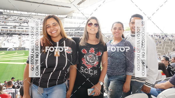 Buy your photos of the eventCorinthians X Fluminense - Brasileir�o on Fotop