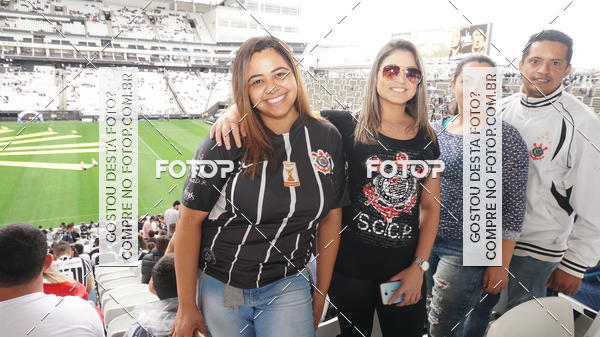 Buy your photos of the eventCorinthians X Fluminense - Brasileir�o on Fotop