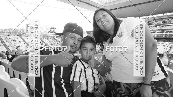 Buy your photos of the eventCorinthians X Fluminense - Brasileir�o on Fotop