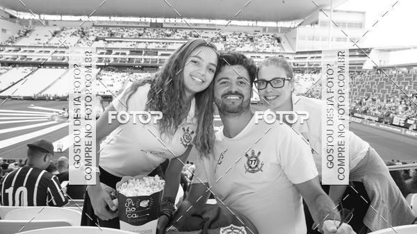 Buy your photos of the eventCorinthians X Fluminense - Brasileir�o on Fotop